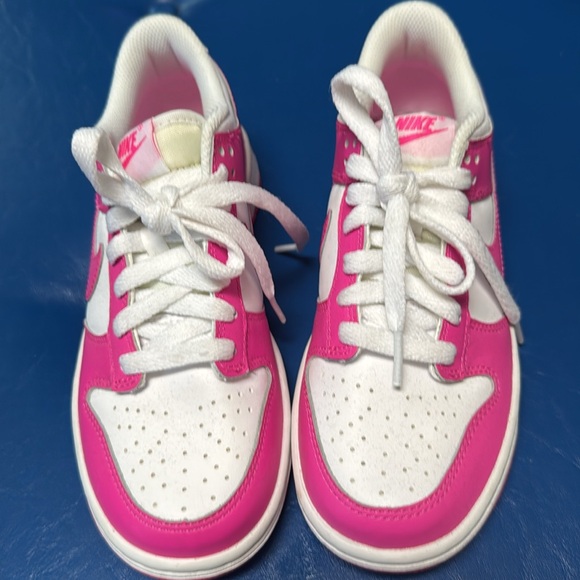 Nike Dunk Low GS Laser Fuchsia size 4y - Picture 3 of 6